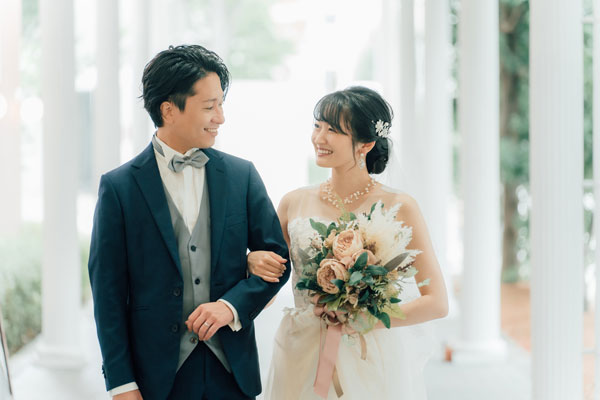 カタログギフトを結婚祝いに贈るのはOK？人気＆おしゃれなカタログの選び方を紹介！